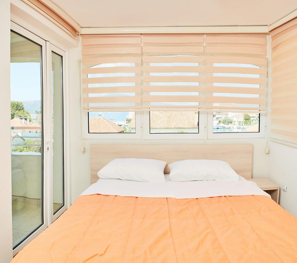 Apartmani Tripovic Тиват Экстерьер фото