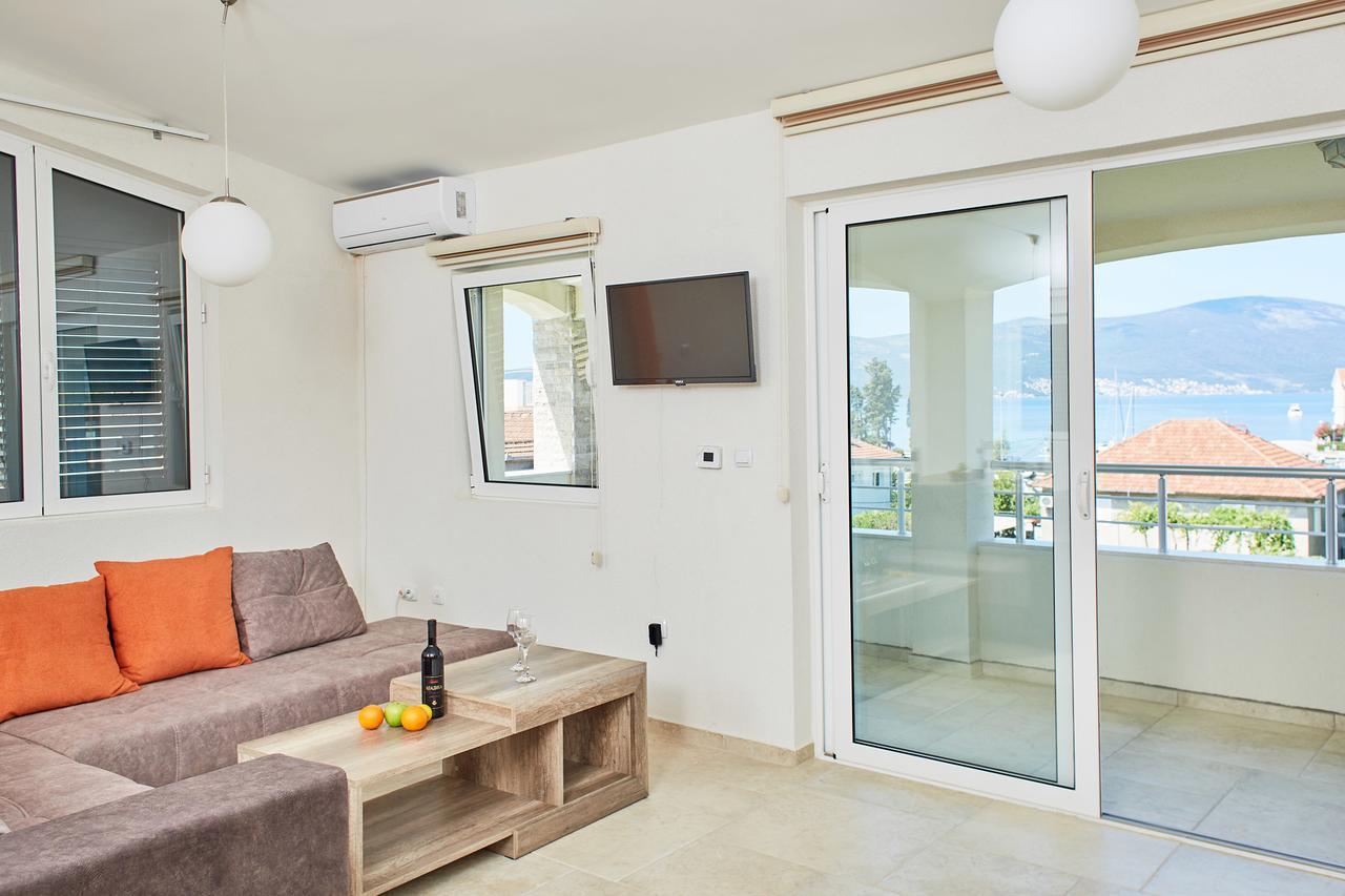 Apartmani Tripovic Тиват Экстерьер фото