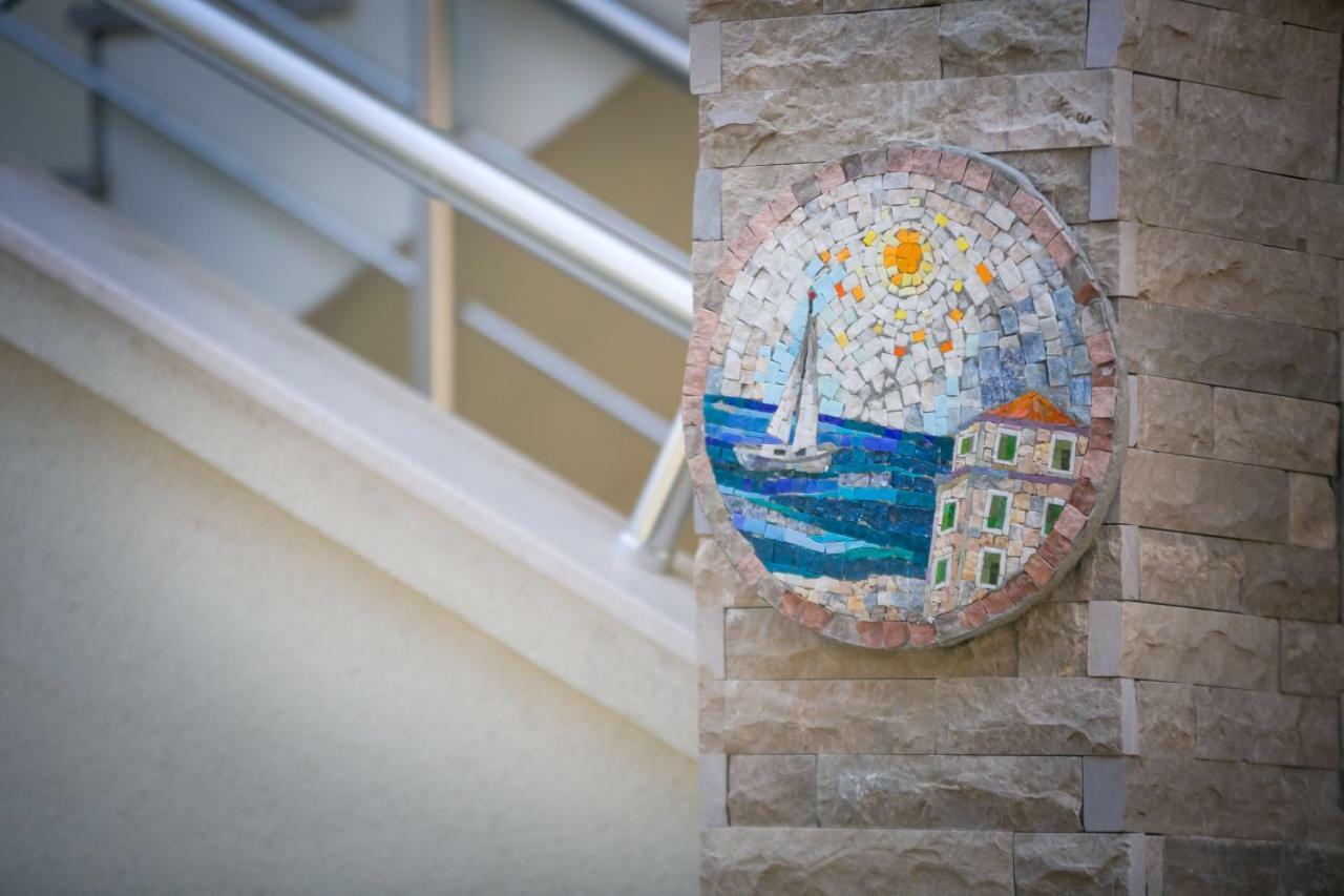 Apartmani Tripovic Тиват Экстерьер фото