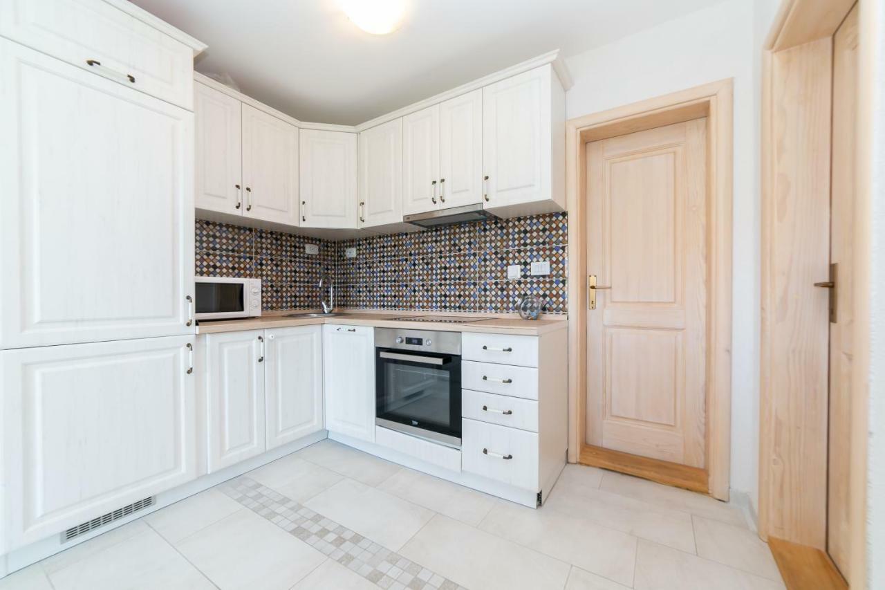 Apartmani Tripovic Тиват Экстерьер фото